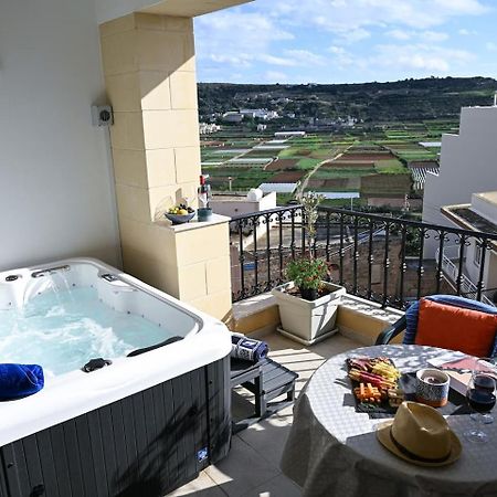 Ferienwohnung Ta'Lonza Luxury Near Goldenbay With Hot Tub App3 Mellieħa Exterior foto